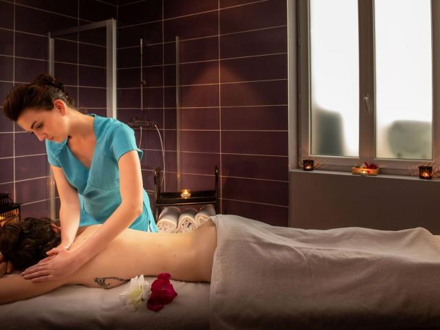 Spa Uriage Massage 07