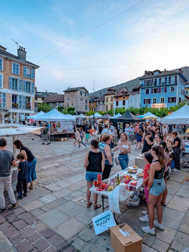 Marché nocturne Allevard-les-Bains